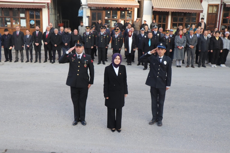 Gazi Mustafa Kemal Atatürk'ün ebediyete uğurlanışının 86. Yıl dönümü dolayısı ile İlçemizde anma programı düzenlendi.